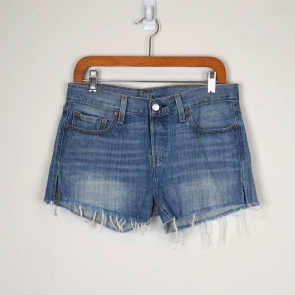 Levi's denim jean shorts 501 distressed frayed short